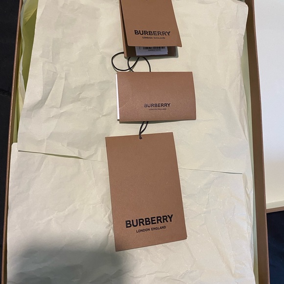 Burberry Shoes - Picture 5 of 6